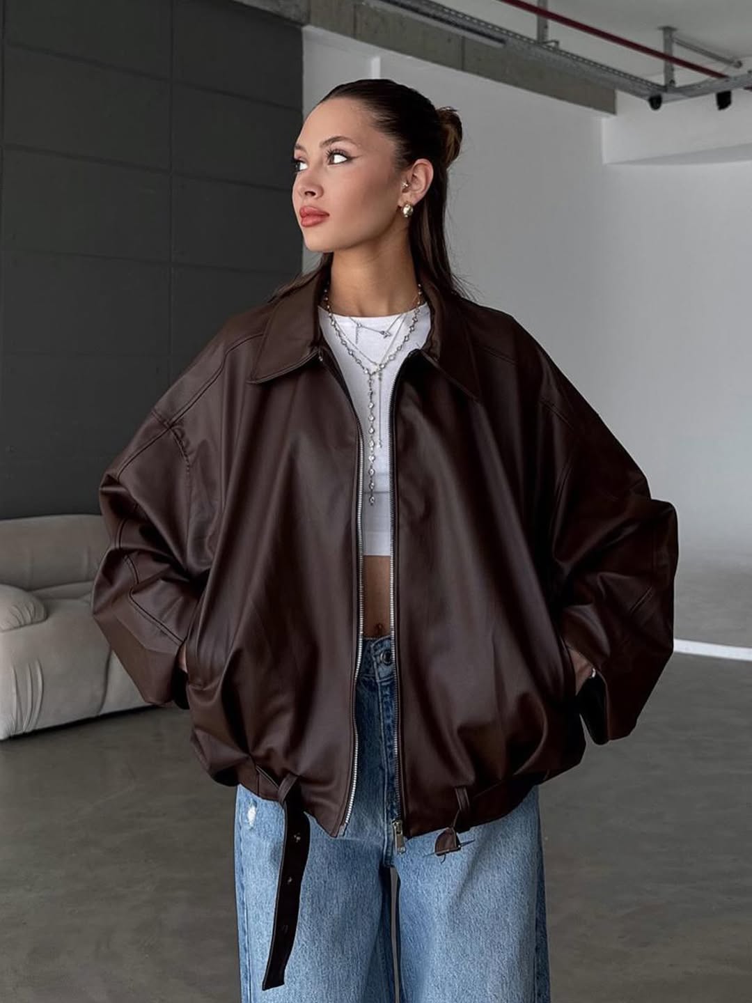 Blouson Aviateur marron — trois-quarts